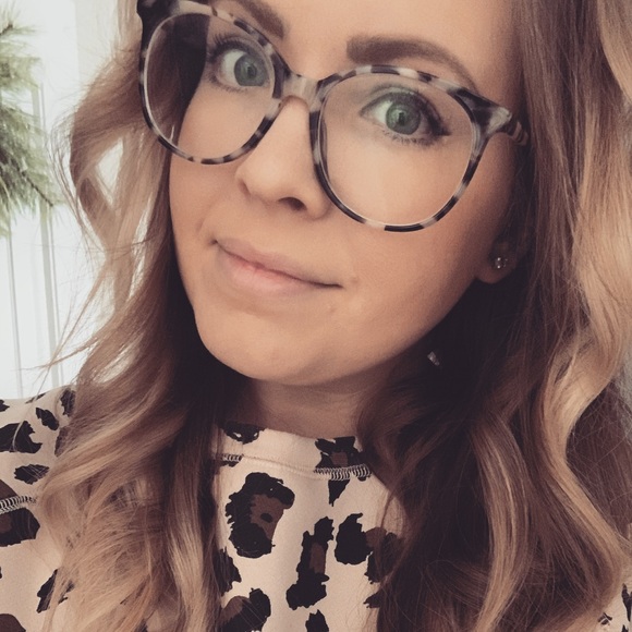 Meet your Posher, Ashley - Picture 1 of 1